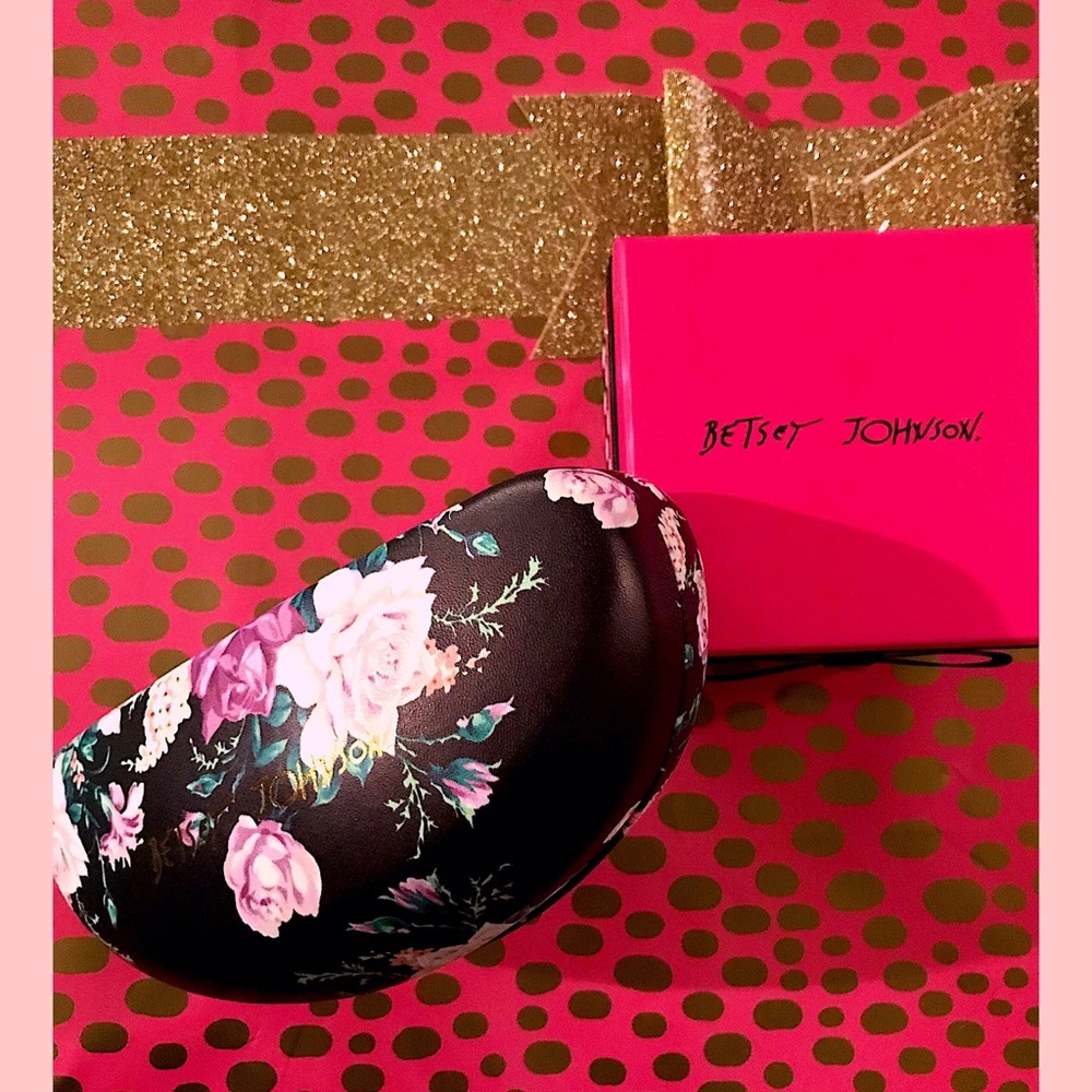 Betsey Johnson Eye Glass case - New never used